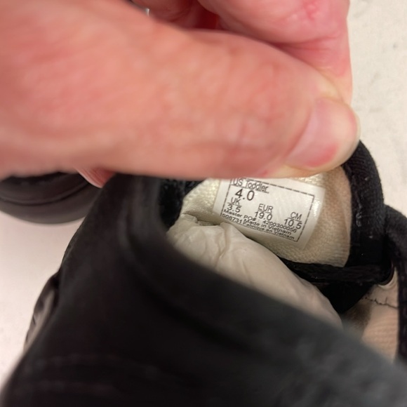 Vans Authentic Triple Black Size 4 Toddler Lace Up Sneakers - Trainers - Picture 12 of 16